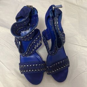 VINCE CAMUTO ROYAL BLUE SILVER HARDWARE OPEN‎ TOE SANDALS SIZE 9M